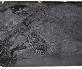 Vista dall'alto della prima nave completamente emersa