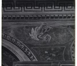 Particolare della decorazione della Sala della Bologna, con protome a testa di lupo. Tratta da Le navi di Nemi, p. 204